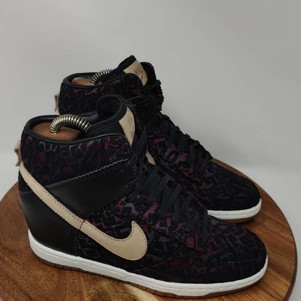 Nike Dunk Sky Hi Premium Sneakers- Womens- Size 7.5- Purple Tan- [585560-001]